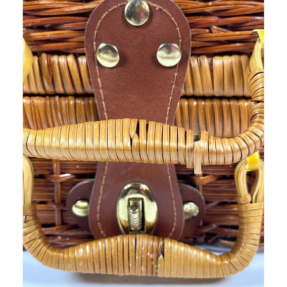 Woven Wicker Rattan Square Suitcase Handbag Picnic Basket Storage Leather VTG - Picture 8 of 16